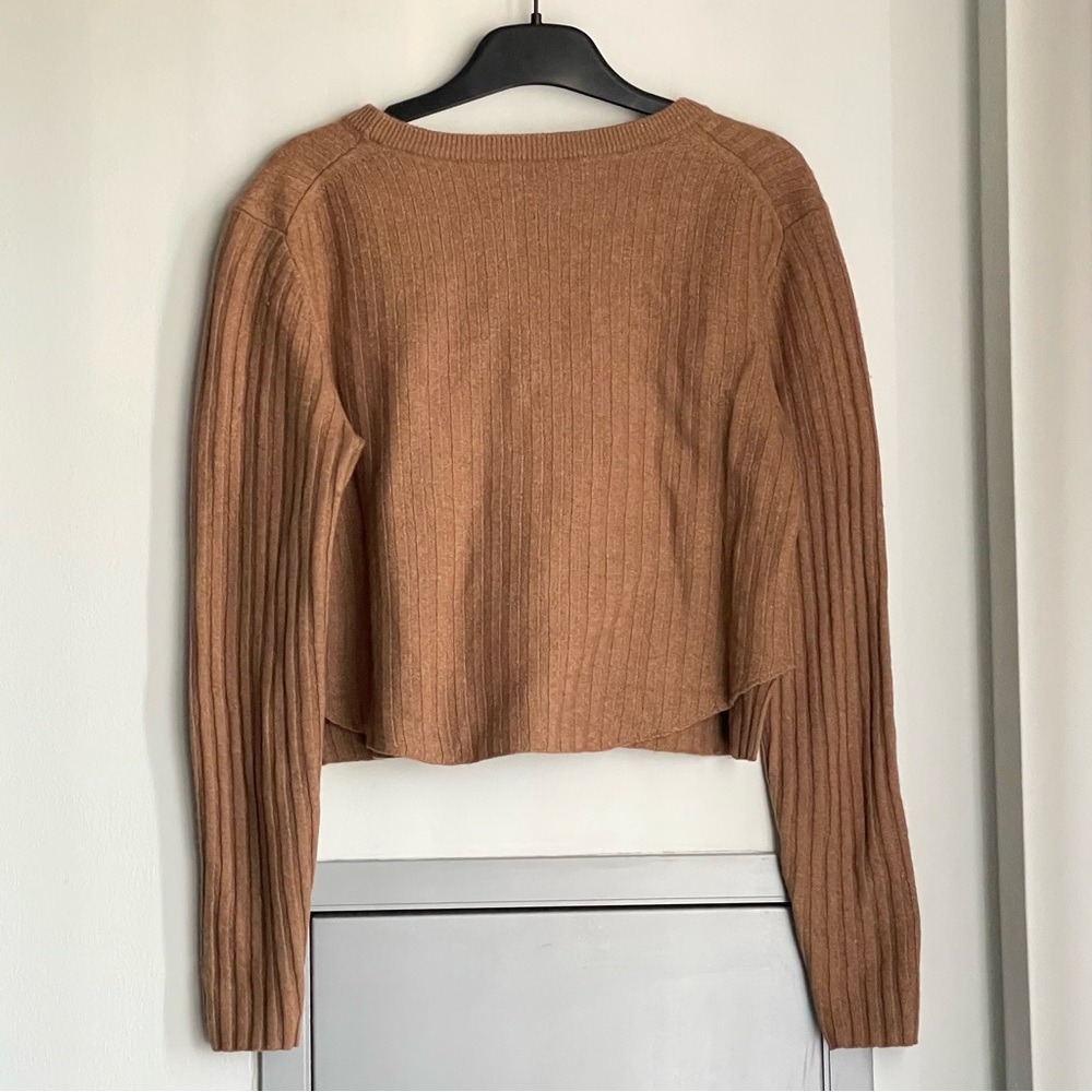 ARITZIA BABATON Tan Ribbed Long Sleeve Wool and Linen Mix Cropped Sweater - Picture 3 of 7